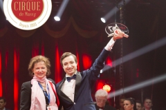 MB180114A3593-Piste d’Argent (artistique), remise par Mme Isabella Enoch attribuée à Aleksandr Batuev, Contorsion